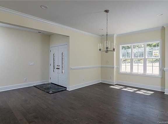 5th image of 7908 Denbur Dr