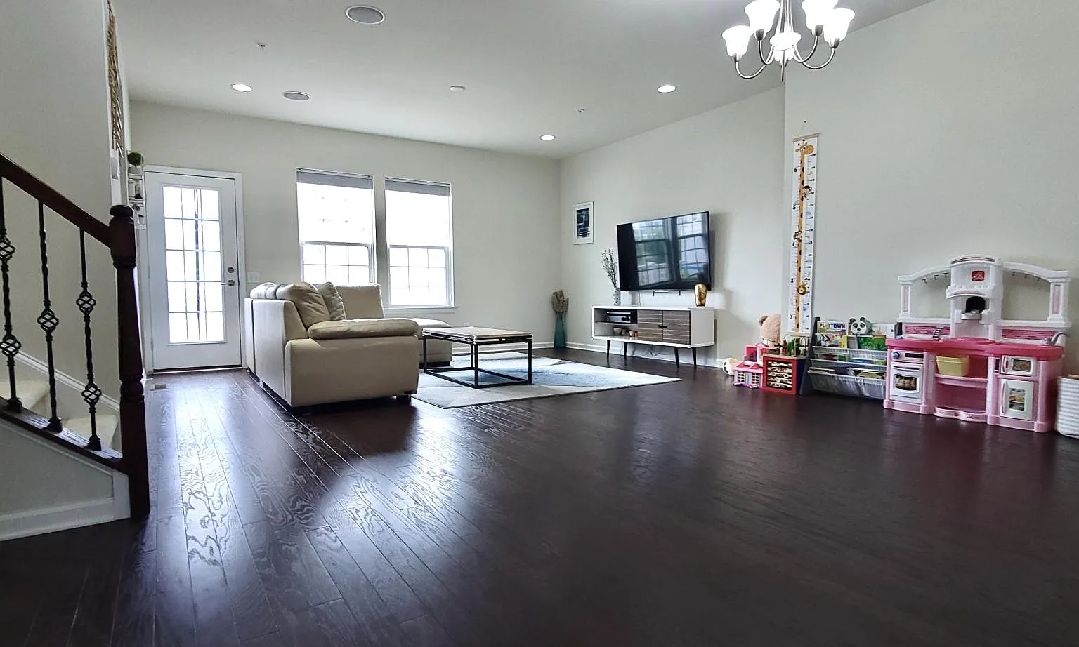 3 bed, 2231 sqft, $3,500 — Photo 4