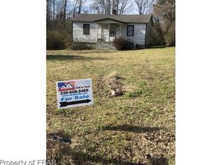 100 E King Cir, Benson, NC 27504