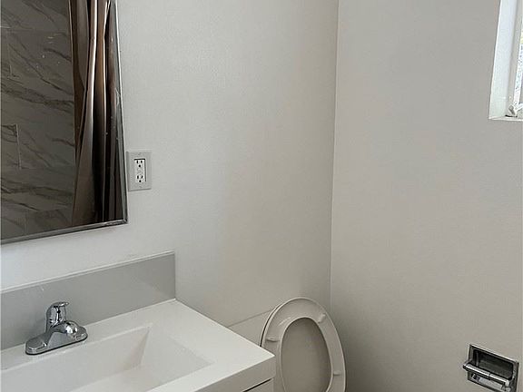 4th image of 10121 Tujunga Canyon Blvd #A