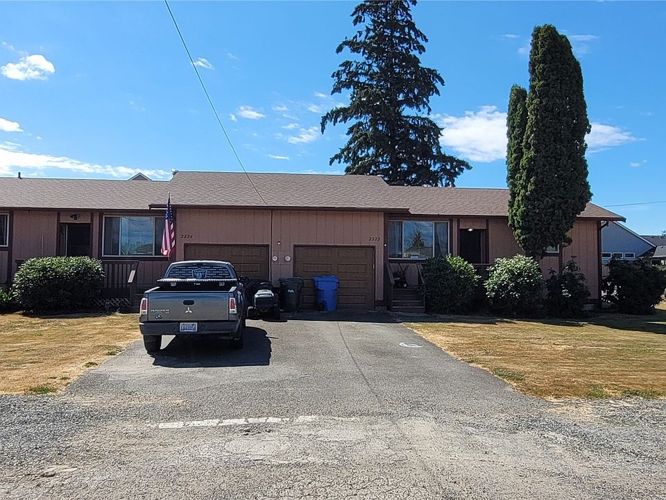Fantastic Edgewood duplex. 