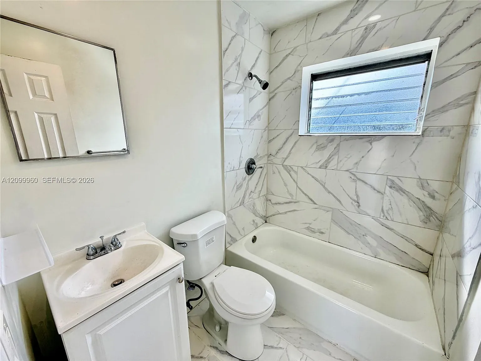 2 bed, 1.0 bath, 700 sqft, $1,800 — Photo 3