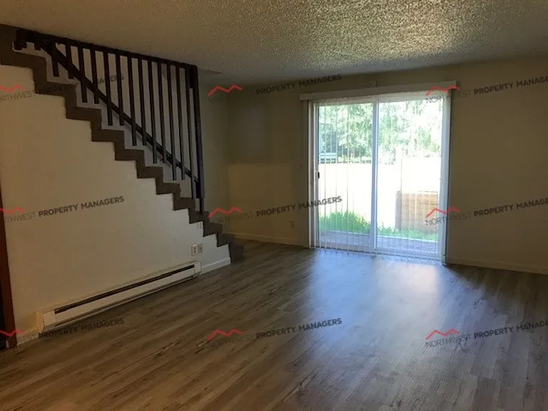 1505 Lewis St #1-16 — Photo 7