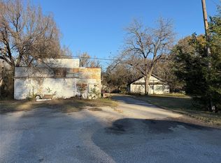 408 N Parkway Dr, Alvarado, TX 76009