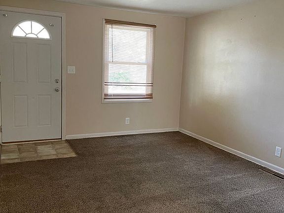 4th image of 5301 Benton St #5447
