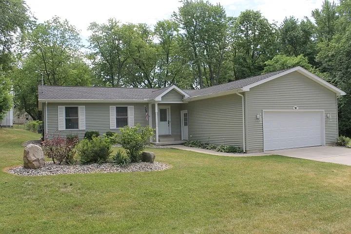 209 Julian St photo 1