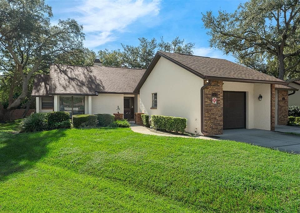 1st image of 123 GOLF CLUB DRIVE