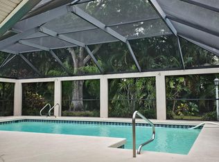 5672 Country Lakes Dr, Sarasota, FL 34243