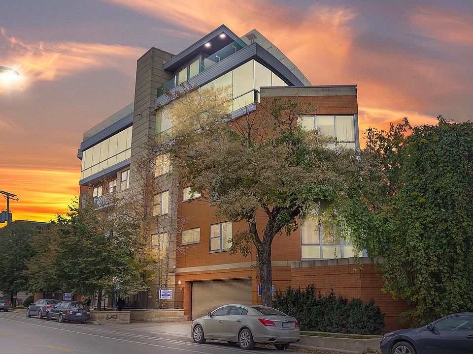 1st image of 900 W Hubbard St Penthouse E