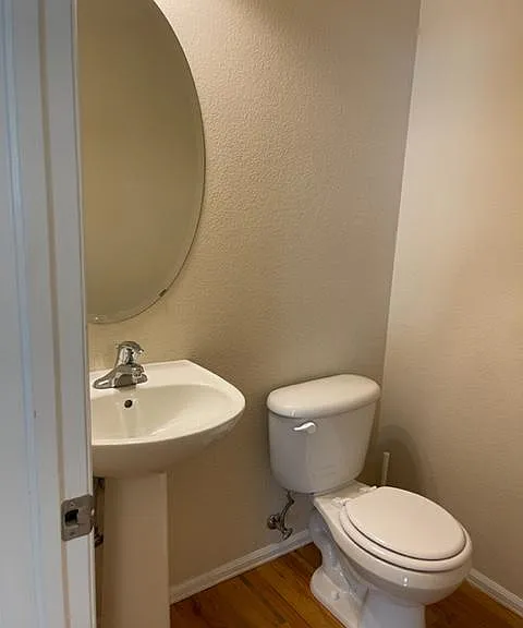 7450 Chancellor Dr — Photo 10