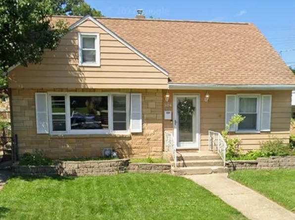 524 Welty Ave, Rockford, IL 61107