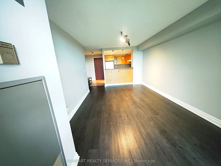 28 Pemberton Ave #1007 — Photo 4