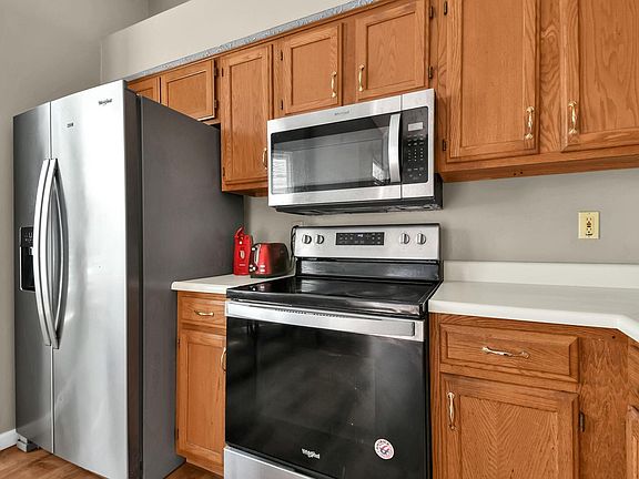 5th image of 7592 Kittansett Ln
