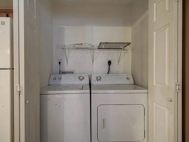 3301 W Loma Ln #1 — Photo 18