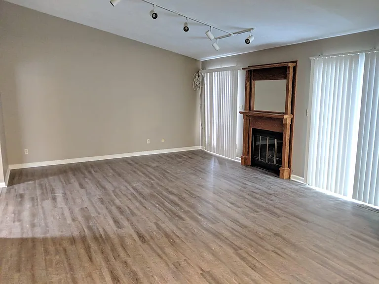 40 Catalpa Way — Photo 9