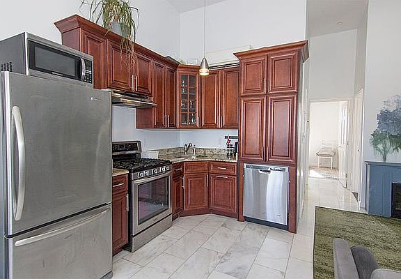 2nd image of 4312 Broadway #Penthouse