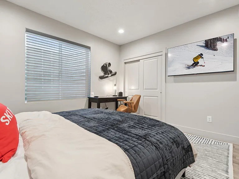 2141 N Coyote Bend Way — Photo 40