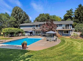 3290 N Holl Dr, Eagle, ID 83616