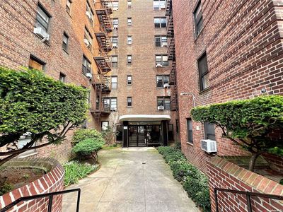 8360 Vietor Ave #2C, Flushing, NY, 11373