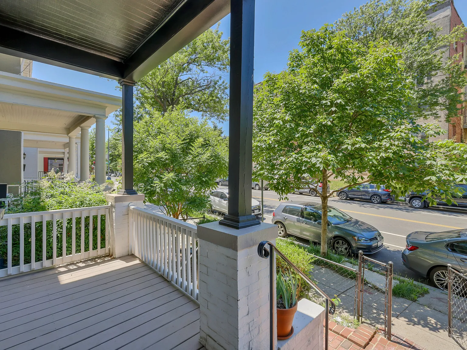 5 bed, 3300 sqft, $5,400 — Photo 4