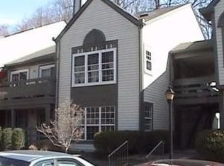 2221 Lovedale Ln #203B, Reston, VA 20191