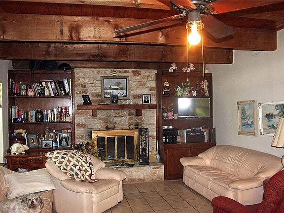 3rd image of 226 Whitetail Ln