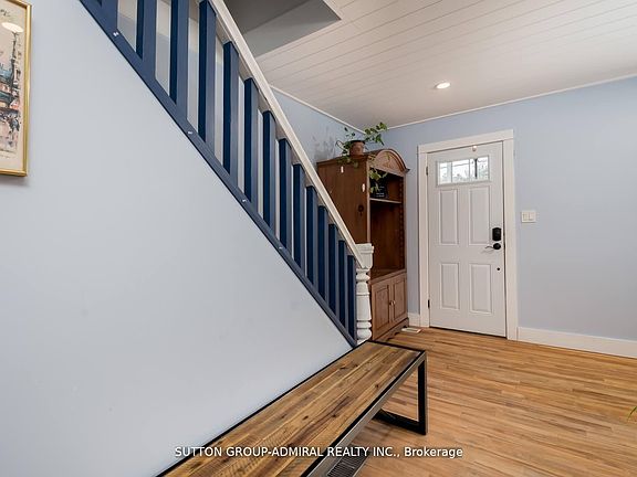 4th image of 536 Muskoka Rd N #3