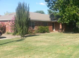 424 S Davis St #B, Conway, AR 72034