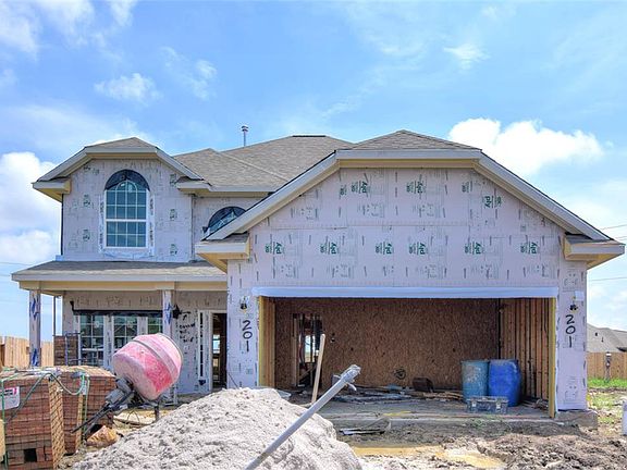 4th image of 201 Brookwood Park Ln