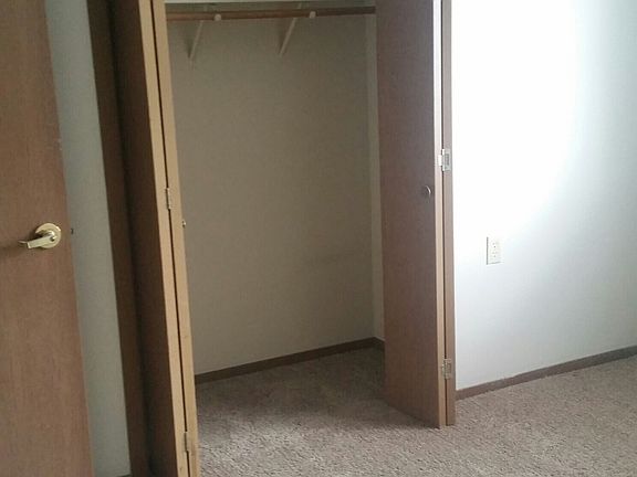 2nd image of 1012 Elm St #11565748