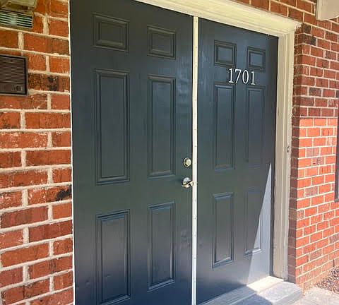 2nd image of 1701 Independence Ct