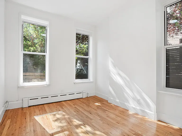403 Henry St #1 — Photo 5