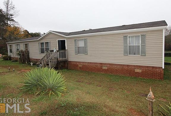 2nd image of 20 Pine Needle Dr