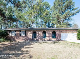 2165 Knighton Dr, Atlanta, GA 30349