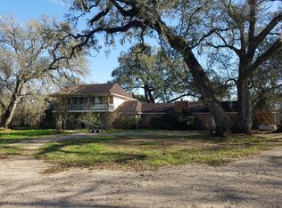 925 Sebesta Rd, Angleton, TX 77515