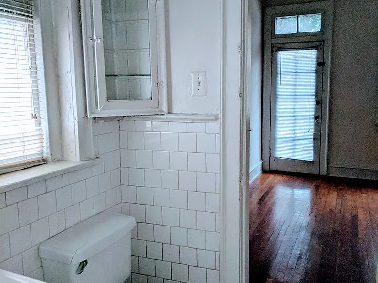 1128 W. Grace St.* — Photo 130