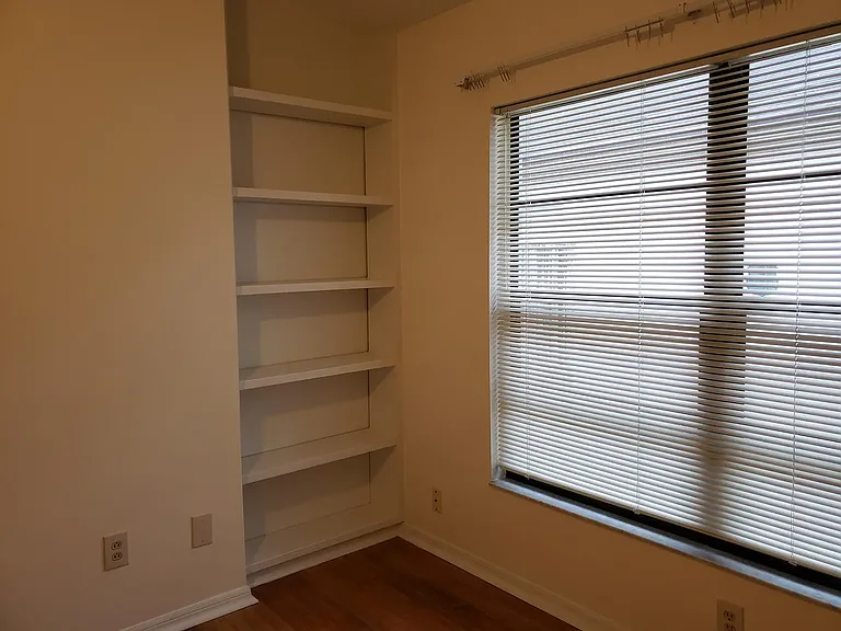 1517 Vernon Ct — Photo 10