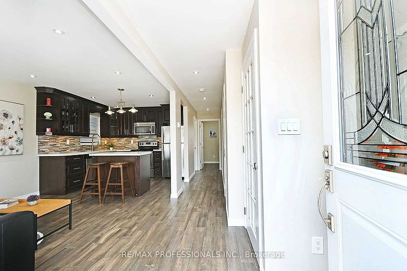 Mississauga House for rent - 3 Bedrooms — photo 3