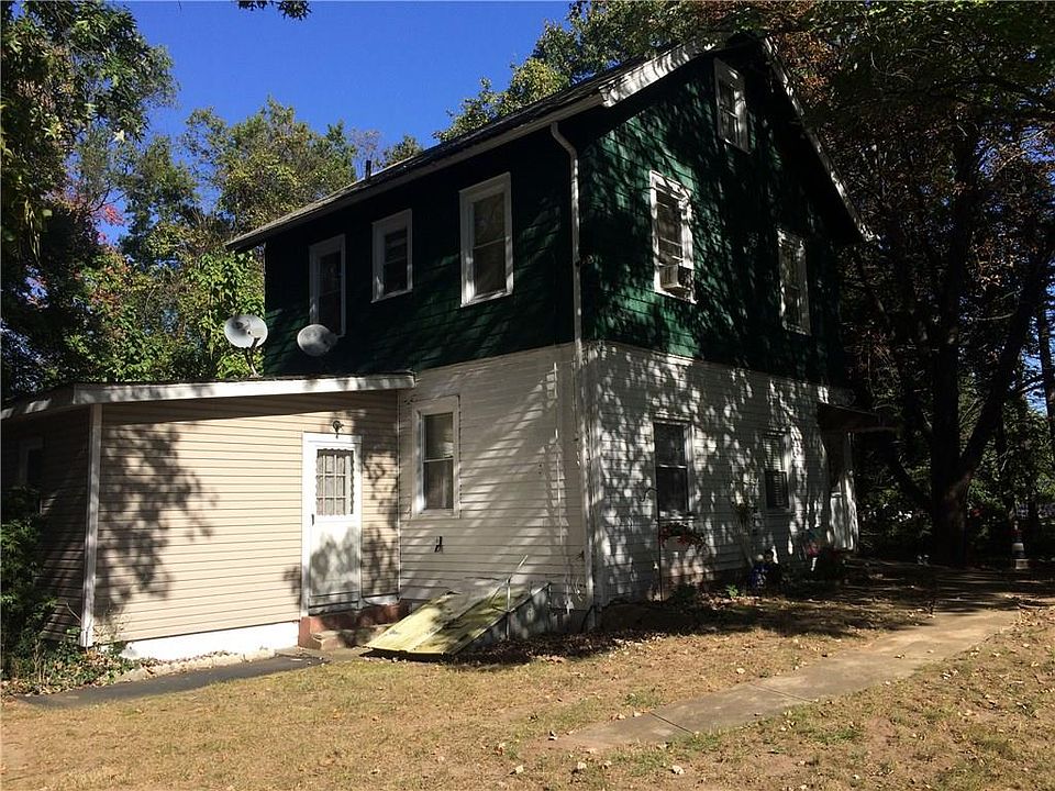 2nd image of 585 Union Ave