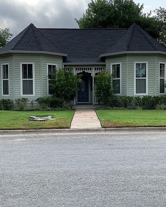 2nd image of 601 Terrell St