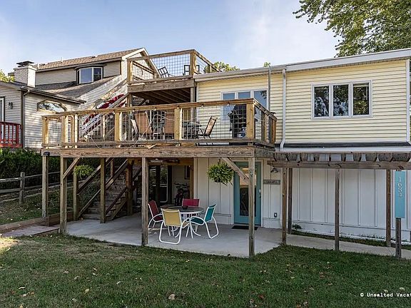 House is split into an upper and lower unit.