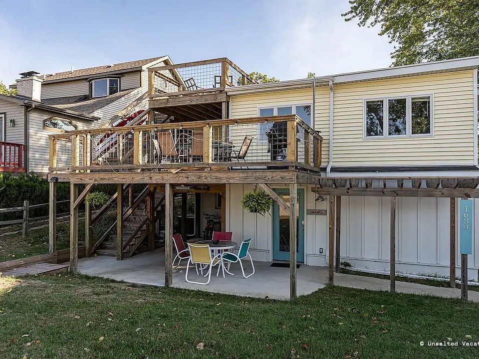 House is split into an upper and lower unit.