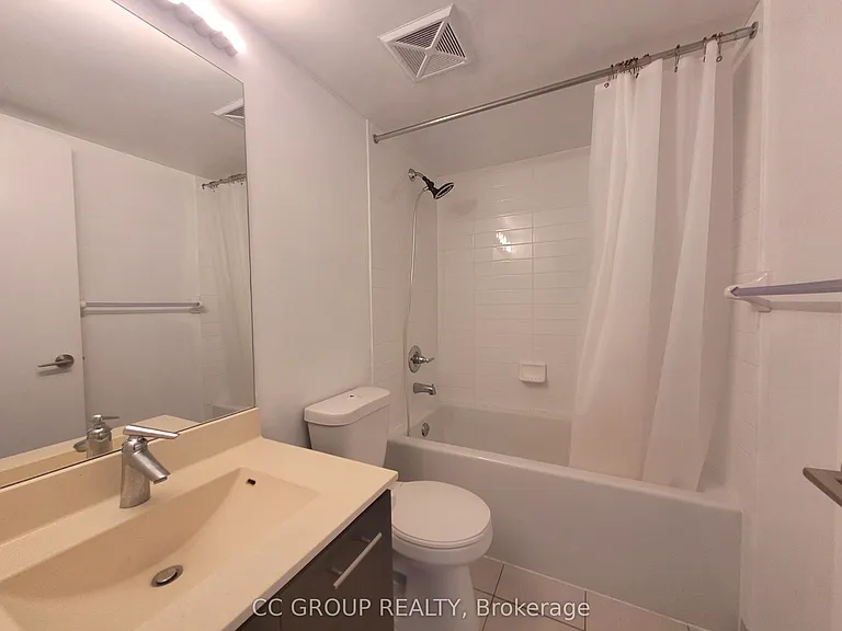 125 Village Green Sq #3405 — Photo 15