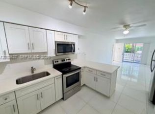 1050 SW 7th St APT 1, Miami, FL 33130