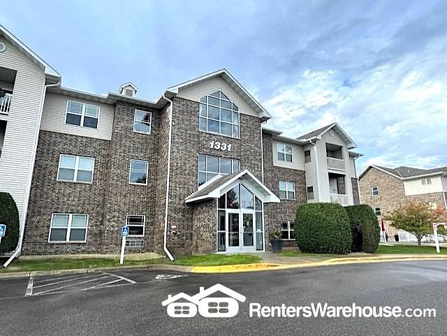 1st image of 1331 Lake Dr W APT A215