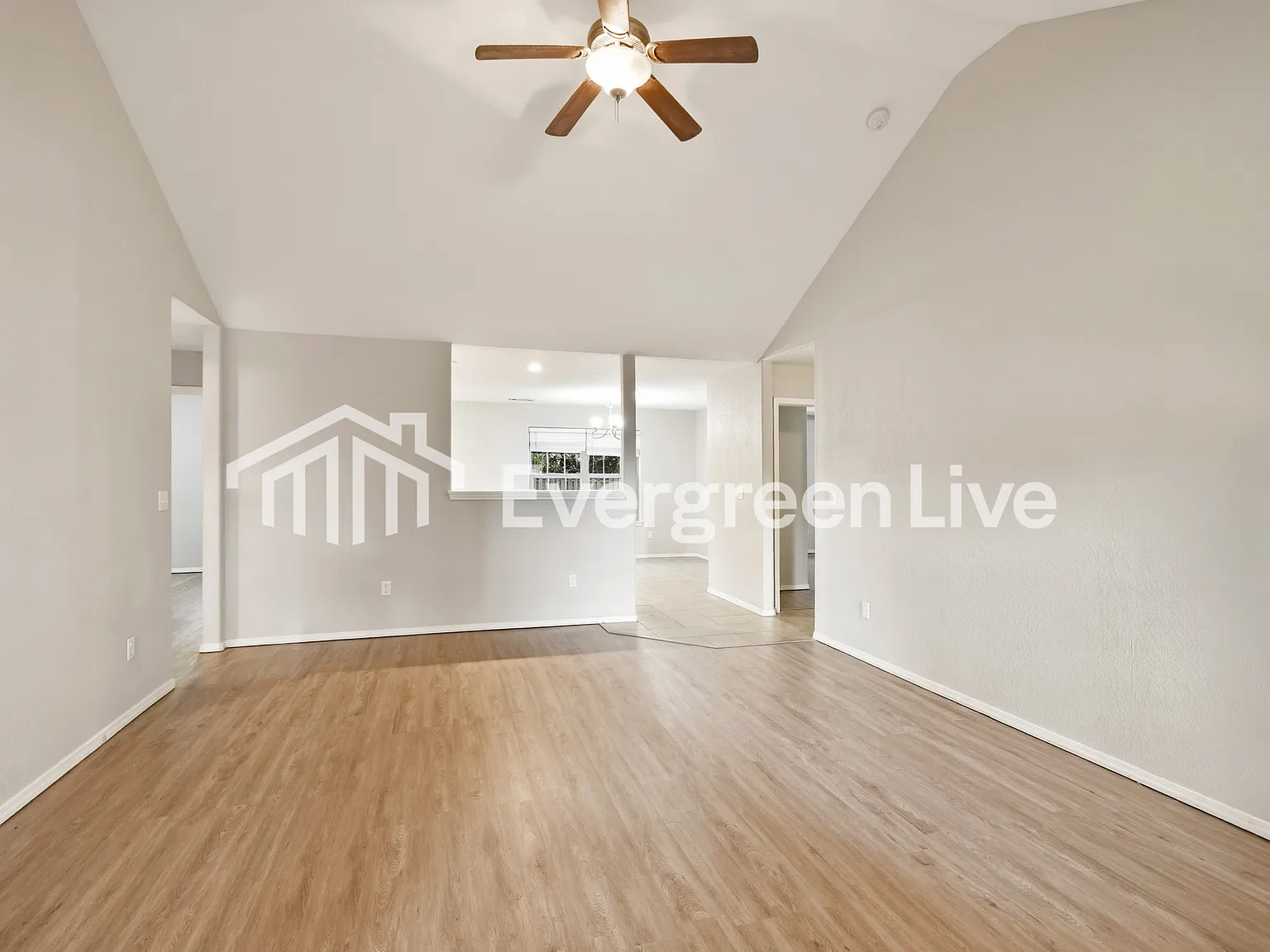 4 bed, 2.0 bath, 1684 sqft, $1,995 — Photo 3