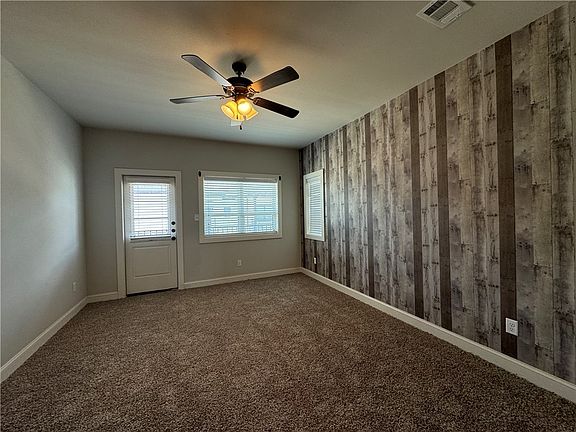 3rd image of 203 Brentwood Dr E APT 46