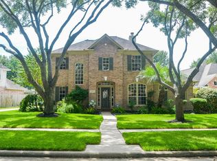 6338 Cool Water Dr, Sugar Land, TX 77479