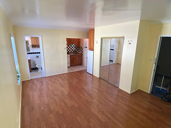 3rd image of 5310 Loma Linda Ave APT 5