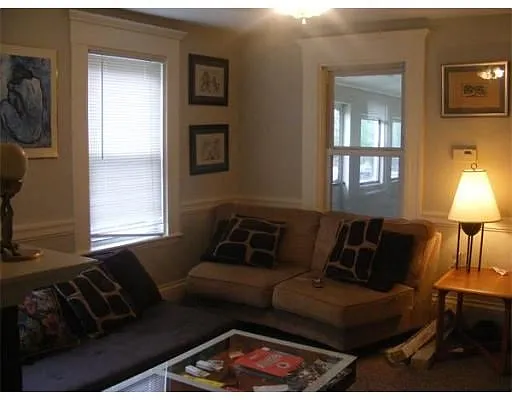 Building Photo - 71 Tainter St #1
